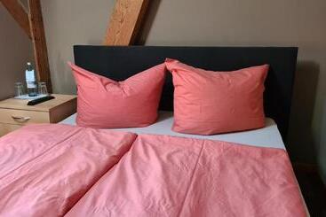 ホテル Schloss Rothenklempenow