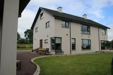 Bed and Breakfast Dernagh House