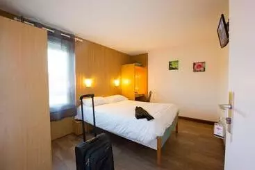 Brit Hotel Essentiel Pau Lescar