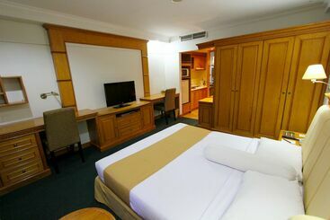 Hotel Harmoni Suites