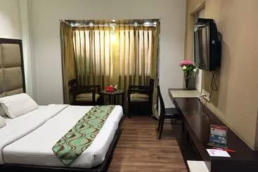 Hotel Oyo Rooms Cyber City II