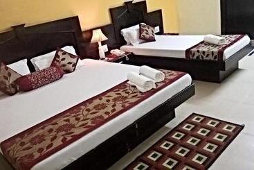 酒店 Su Shree Continental 5 Minutes Walk From New Delhi Railway Station