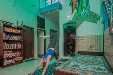 Friends Guest House And Hostel