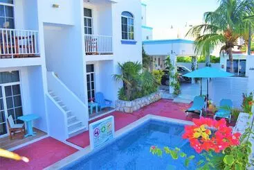 ホテル Corales Suites