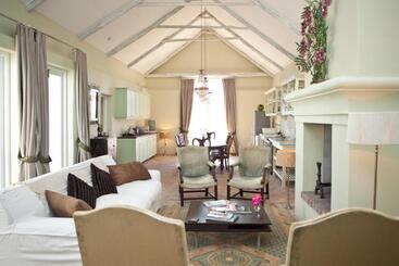 بنسيون Hawksmoor House