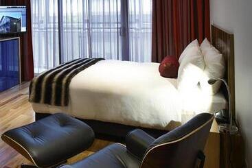 מלון דירות Salamanca Wharf