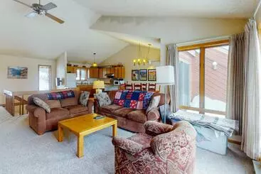 Hotel Lookout Lounge