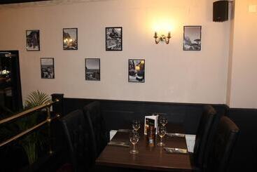 No.2 Hotel And Restaurant