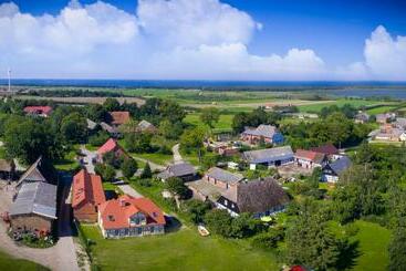 Nad Morzem I Jeziorem Dworek Kopań