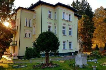 Hotell Centrum Zdrowego Wypoczynku W Domu świętej Elżbiety