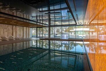 هتل Wave Międzyzdroje Resort & Spa