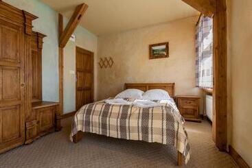 مبيت وإفطار Gościniec Pod Lipą