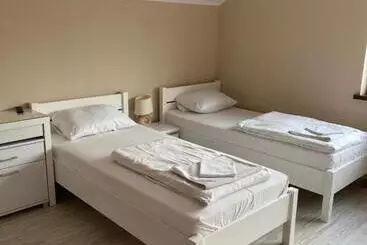 Aamiaismajoitus (B&B) Zajazd We Młynie