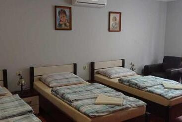 膳宿费 Zajazd U Doktora