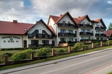 Lomakeskus Pensjonat Eden Maniowy
