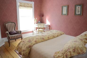 住宿加早餐  Victorian By The Sea