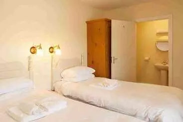 בית מלון כפרי Anchor Inn