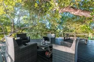 هتل Ezulwini Game Lodges