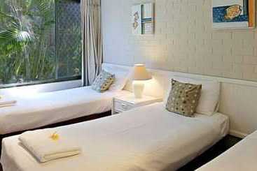 Main Beach Apartments