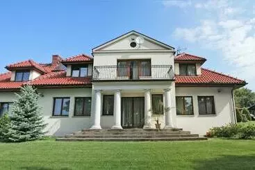 Aamiaismajoitus (B&B) Villa Sofia
