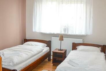 בית מלון כפרי Zamkowa Noclegi Restauracja