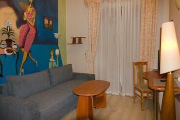 리조트 Ośrodek Szkoleniowo Wypoczynkowy Nikifor