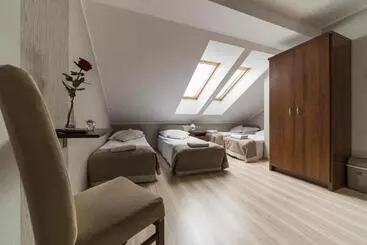 Retkeilymaja Dworek Rajska Góra