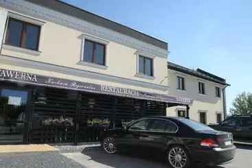 Aamiaismajoitus (B&B) Tawerna Sandomierz