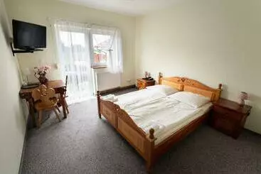 Hotelli Zajazd Chyżne