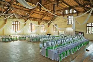 Hotelli Zamek Karnity