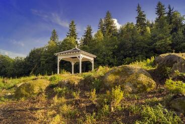 Aparthotel Zamek Karpniki Schloss Fischbach