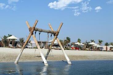 هاستل Bab Al Nojoum Hudayriyat Camp