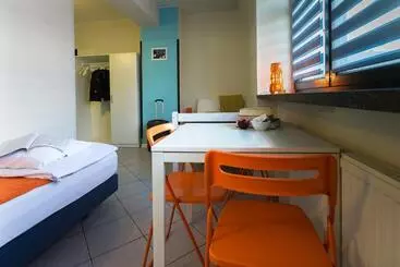 Hello Hostel & Apartments