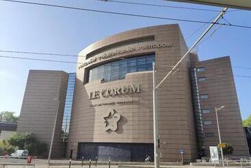 ベッドアンドブレックファースト Pila & Bed Montpellier Centre Corum Comédie Chambre Calme Climatisée Quiet Air Conditioned Room