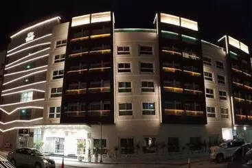 Al Manzil Residence & Suites