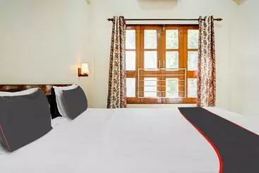Hotel Shovi Beach View Resort