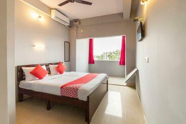 Hotelli Flagship Gold Inn Grey