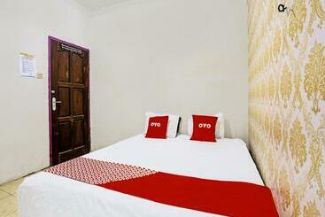 Spot On 92208 Hotel Andira Syariah