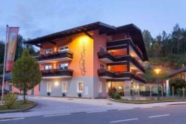 호스텔 Gasthof Sagwirt