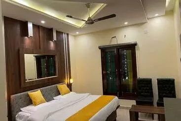 Hotel Sukoon Bharatgarh