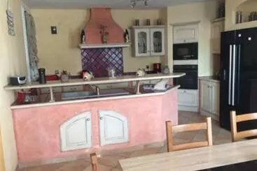 ペンション étages Privée Pour 4 Personnes 2 Chambres Et 1 Sale De Bain I