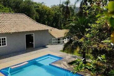 Chácara Misfav Capacidade De 200 Pessoas