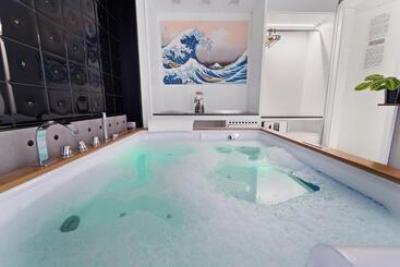 Pensão Ukiyo Suites And Rooms