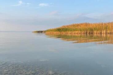 Bed and Breakfast Mediterranean Lake Escape House