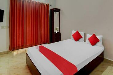 Flagship Hotel K S Inn Small Town