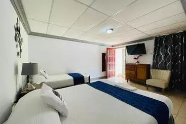 ペンション Hostal Clary