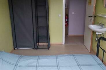 تختخواب و صبحانه Brasserie & Logies Leopold