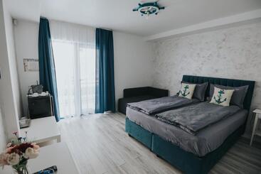 Hotel Wpo   Wild Pike Oasis