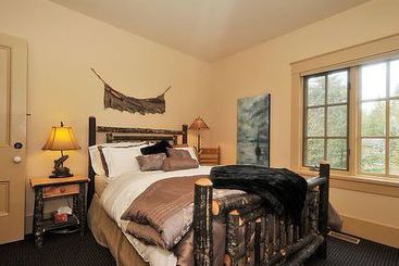 Dragonfly Dock Bed And Breakfast