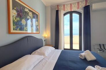 בית מלון כפרי Bajamar Beach